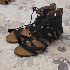 Women's Black Lace-Up Braided Gladiator Sandals